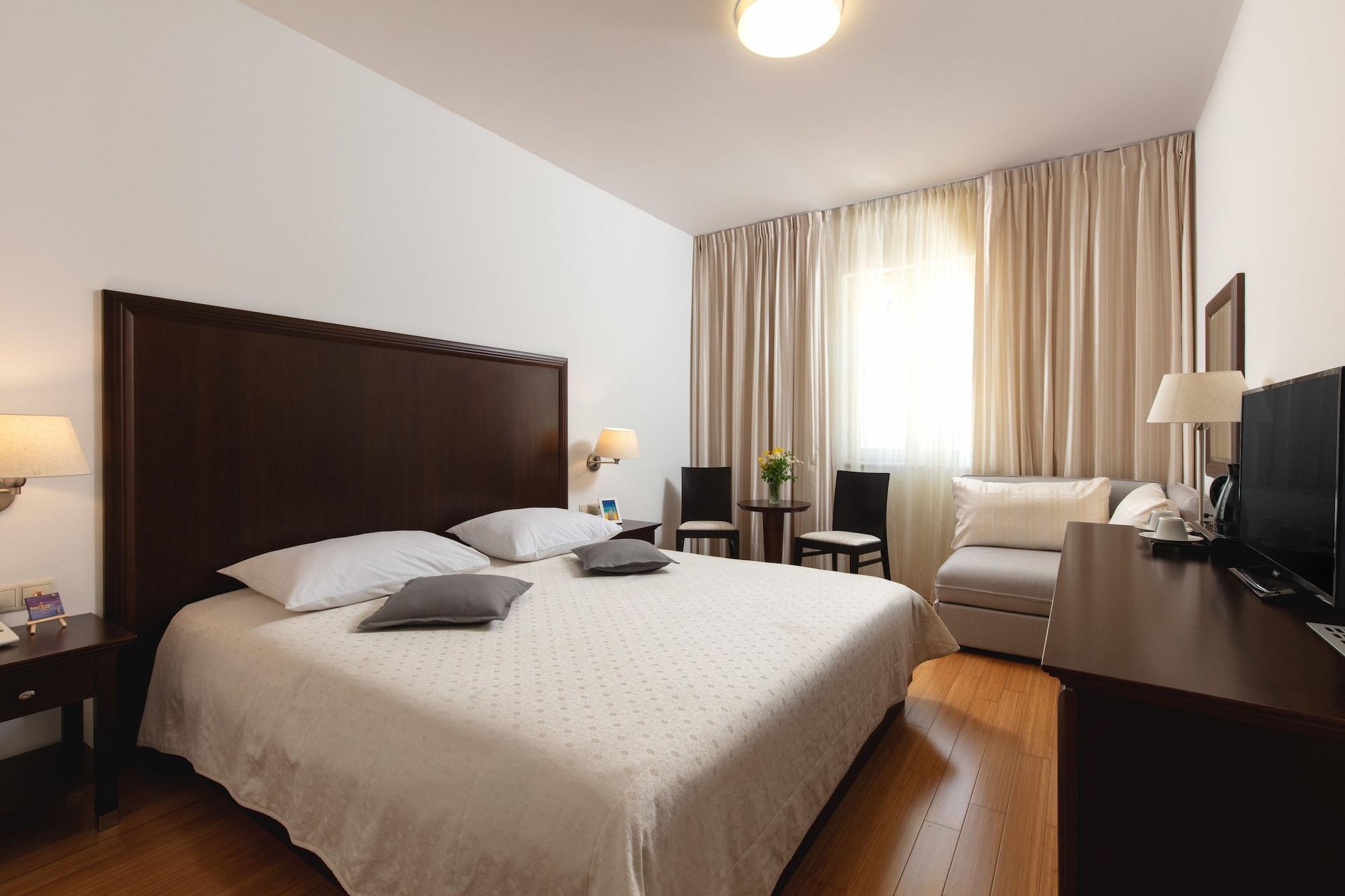 Hotel Croatia Baška Voda Екстериор снимка