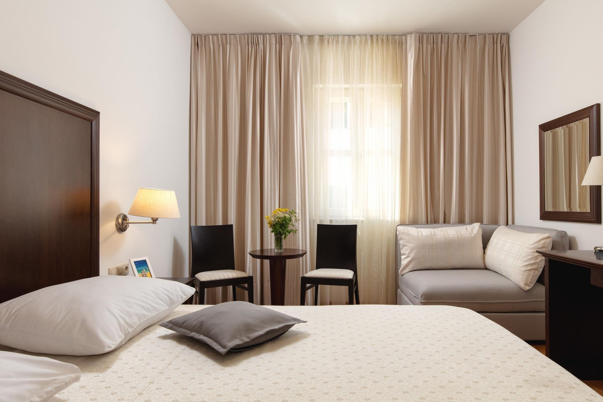 Hotel Croatia Baška Voda Екстериор снимка