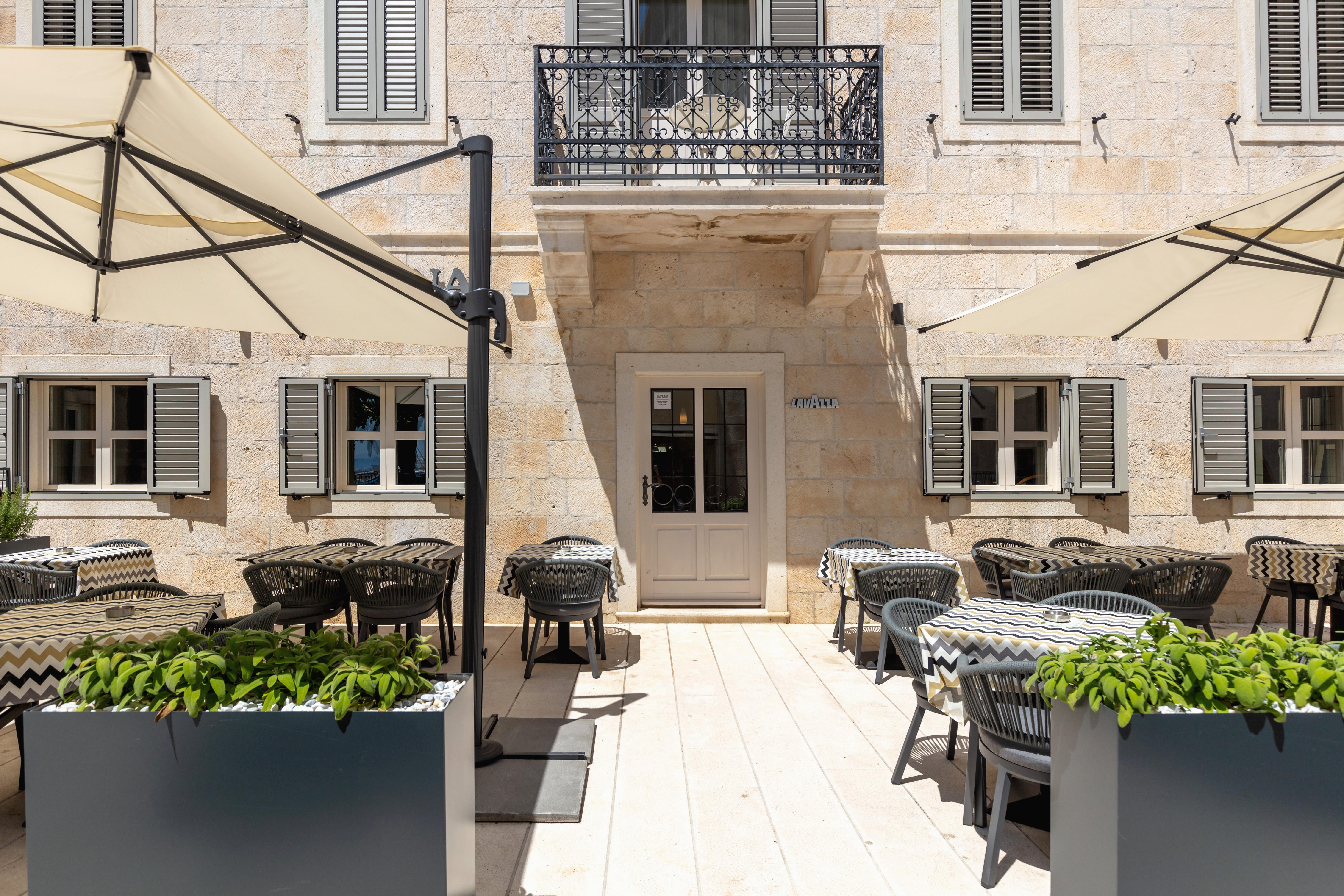 Hotel Croatia Baška Voda Екстериор снимка