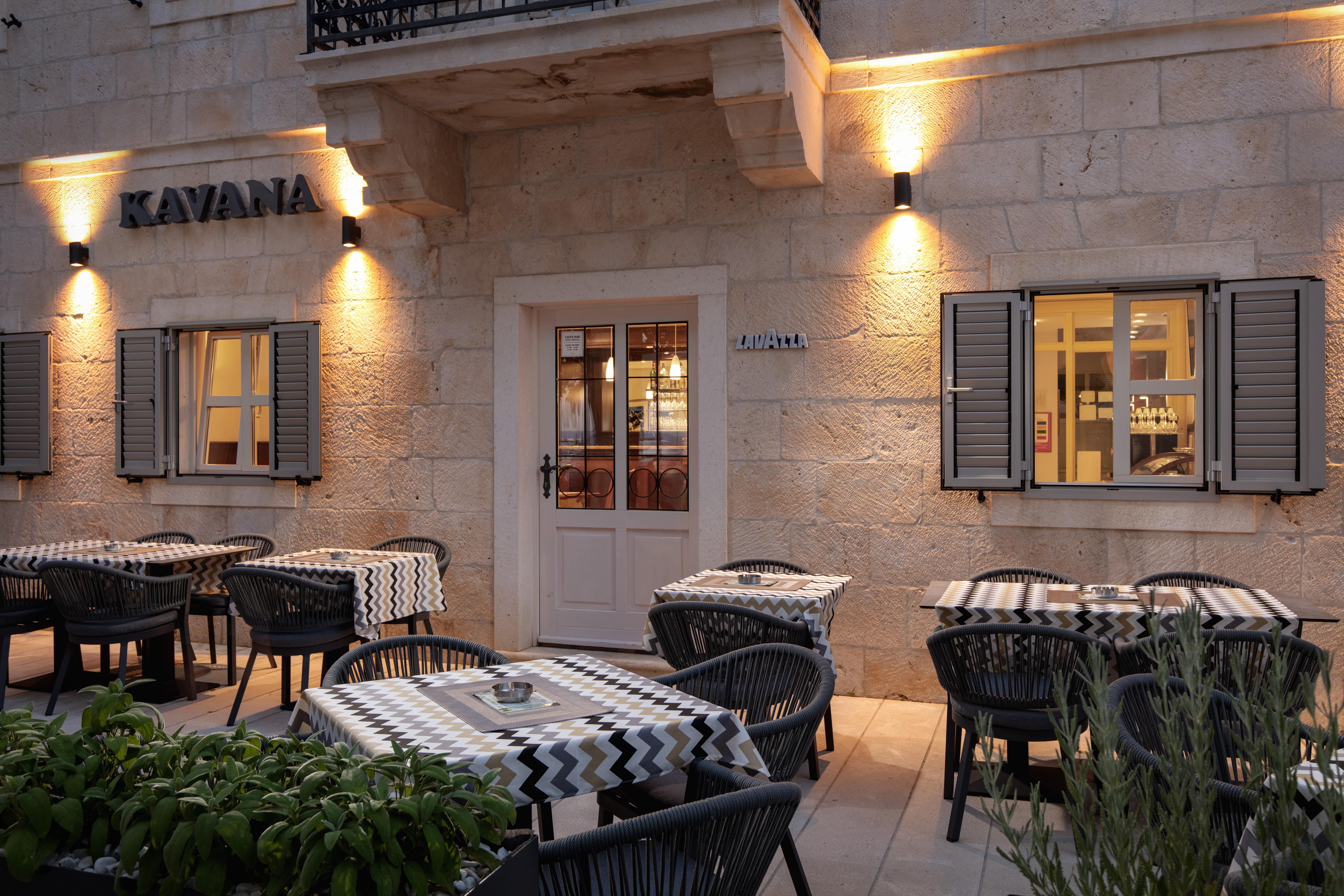 Hotel Croatia Baška Voda Екстериор снимка