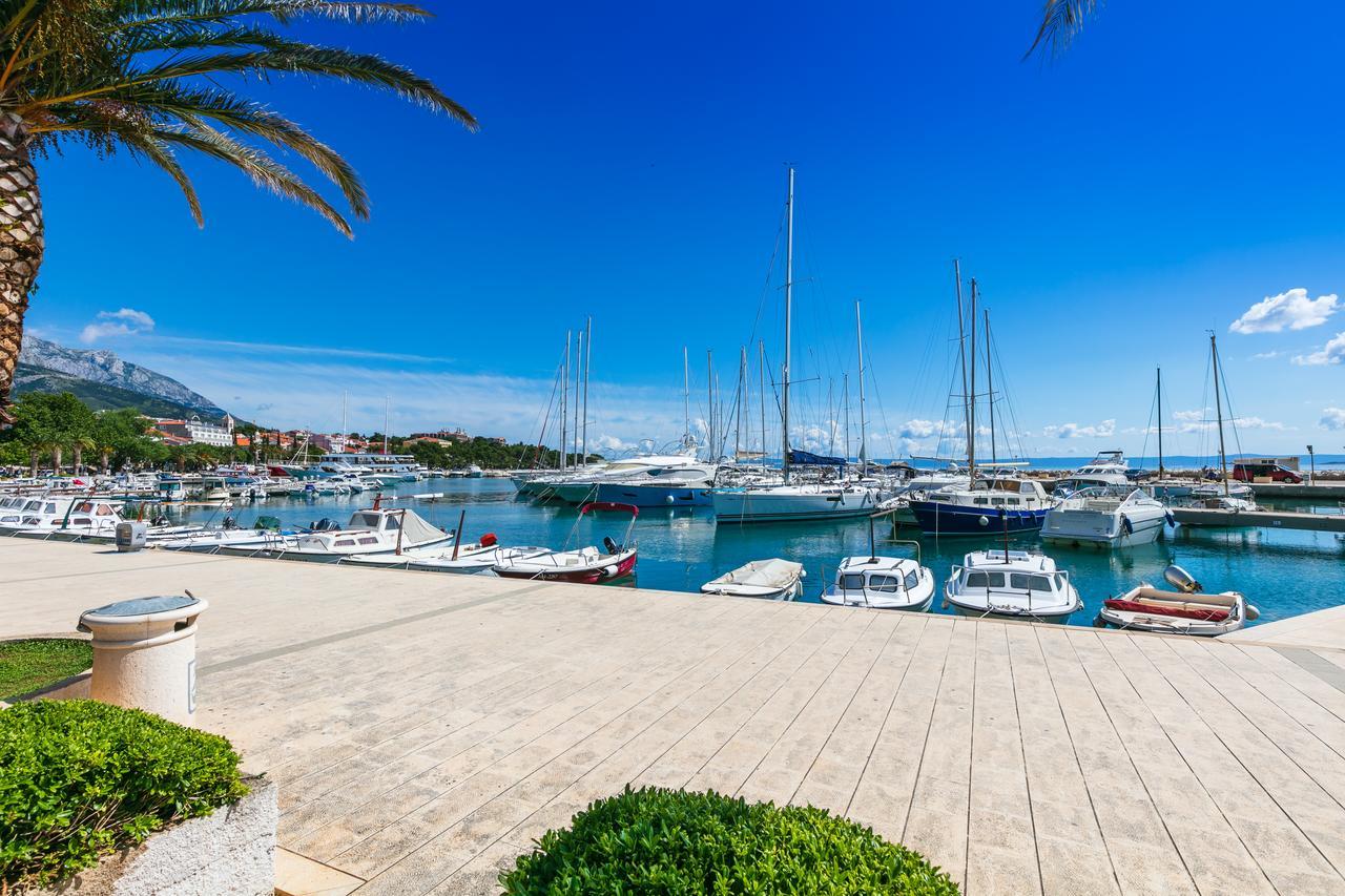 Hotel Croatia Baška Voda Екстериор снимка